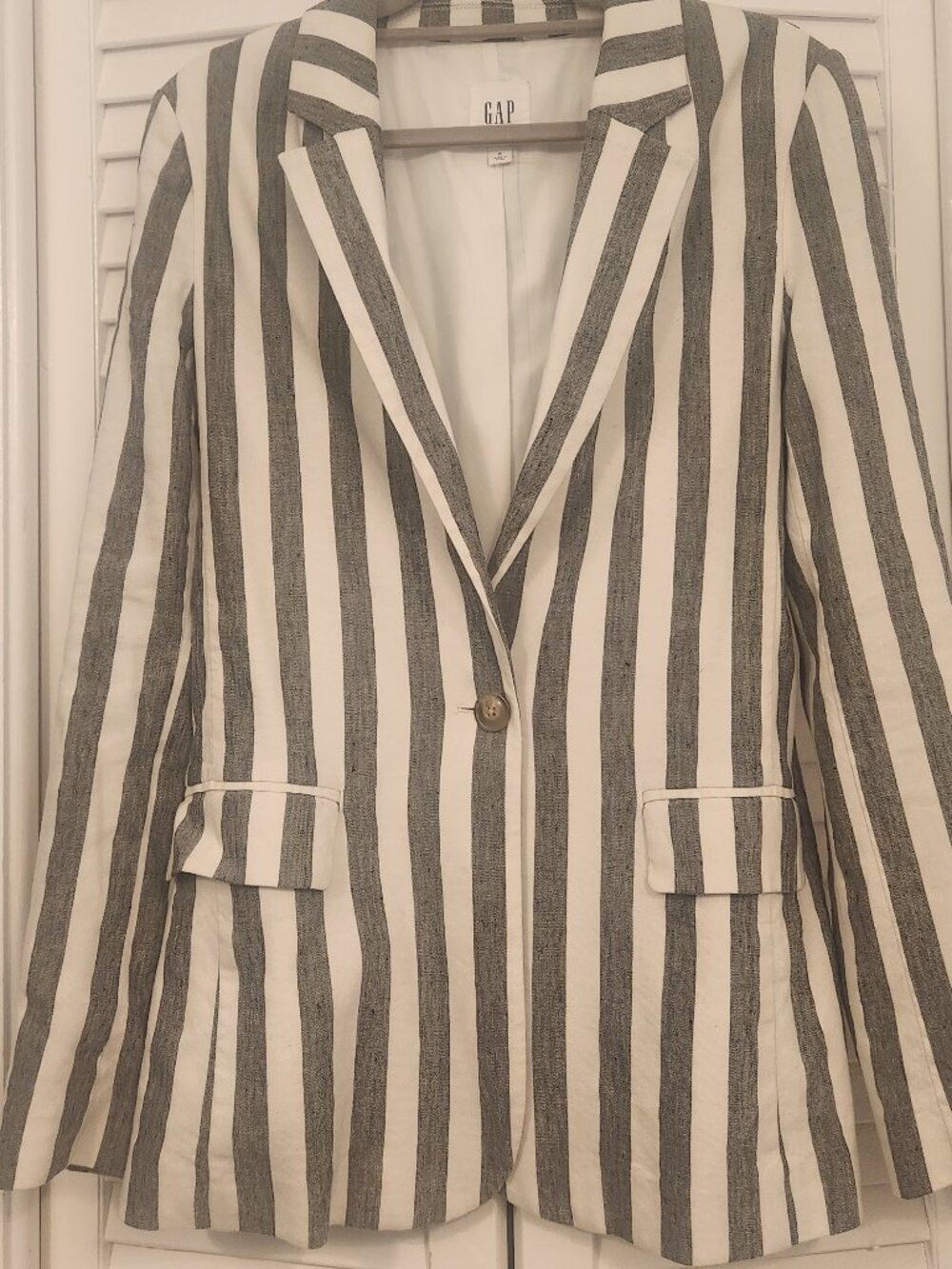GAP White & Gray Striped Blazer - Classice  Single-Button